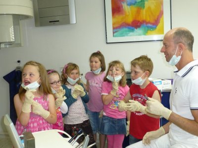 Kindergartenbesuch in der Praxis von Dr. Carsten Falcke