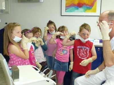 Besuch des Kindergartens in der Praxis von Dr. Carsten Falcke